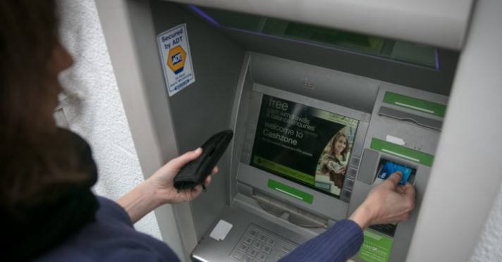 You are currently viewing Un bancomat ar putea fi instalat în comuna Dobra