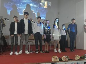 Read more about the article Poezia a unit generații la Moreni, la prima ediție a Concursului Național „Roi de fluturi”
