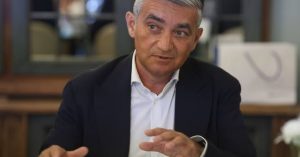 Read more about the article Prefectul de Prahova și primarul din Sinaia, audiați la Parchet într-un dosar de abuz în serviciu