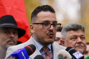 Read more about the article „Makaveli” se retrage din cursa pentru Primăria Capitalei