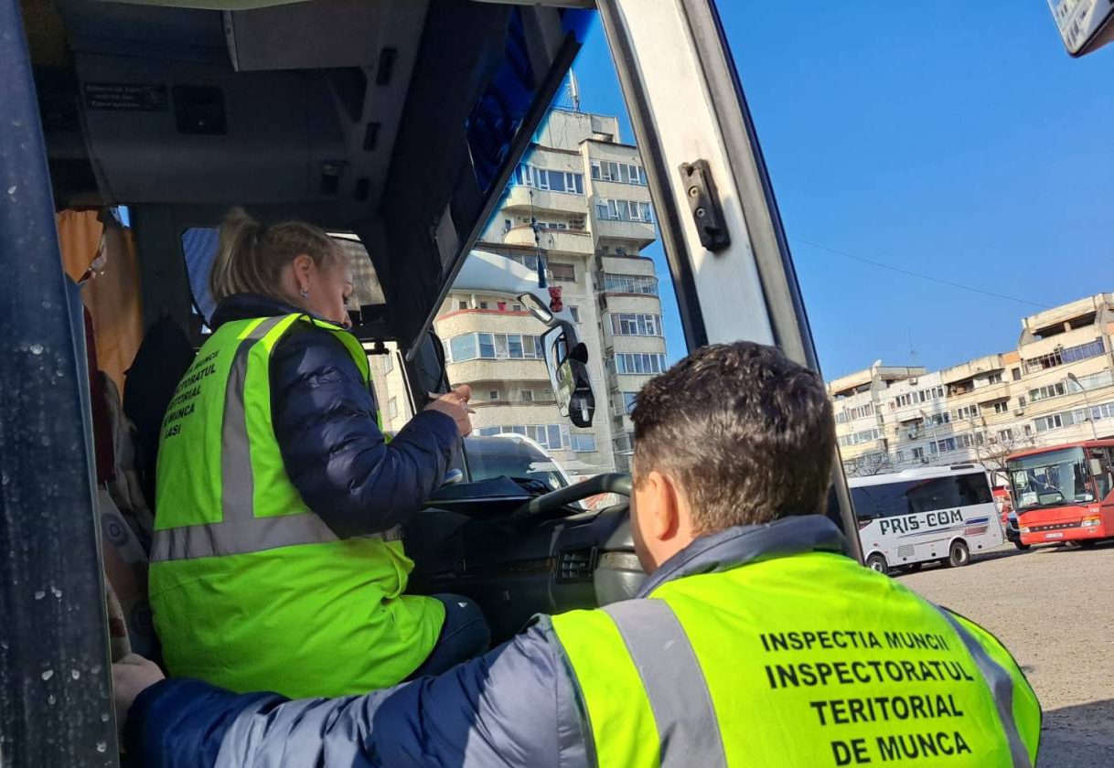 You are currently viewing Inspectorii de muncă dâmbovițeni, în control la firmele de transport rutier