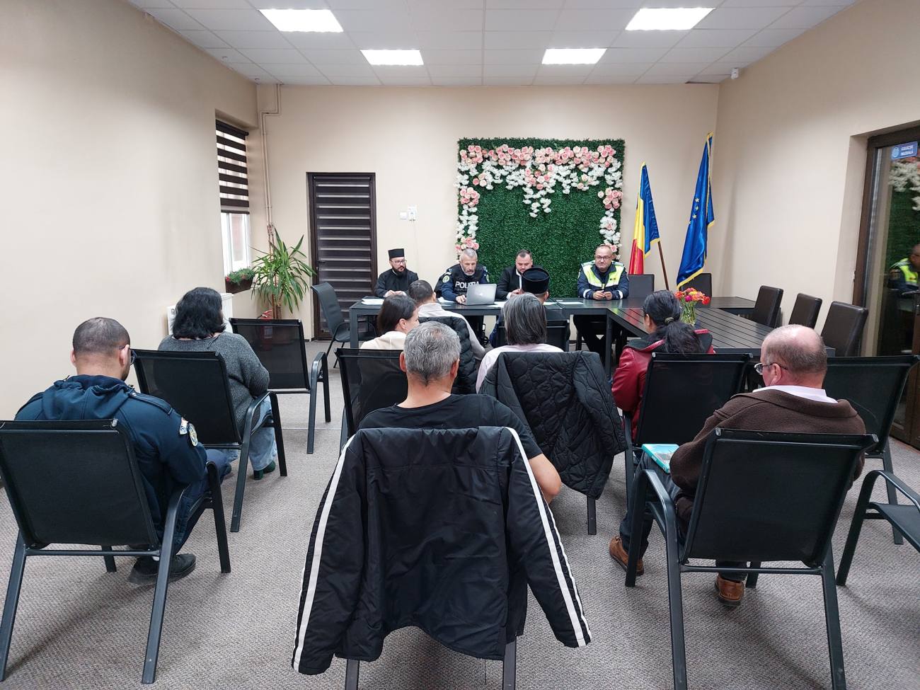 You are currently viewing Întâlnire pe tema prevenirii violenței în comunitate, la Vulcana-Pandele