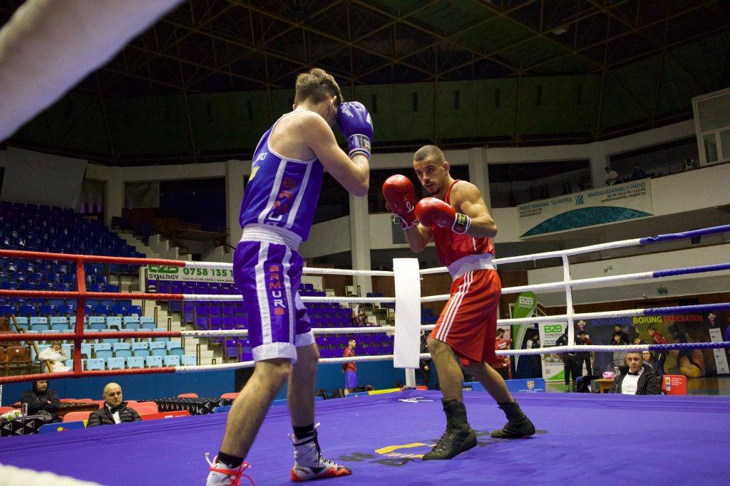 Doi boxeri de la CS Târgoviște se confruntă la Campionatul Național pentru seniori