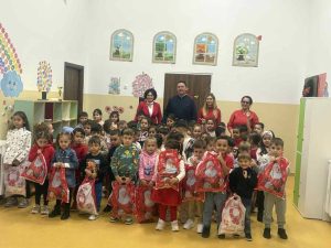 Read more about the article DARURI ÎN APROPIEREA SĂRBĂTORII SF. IER. NICOLAE PENTRU  435 DE COPII DIN  PAROHIILE CĂTUNU ȘI OBISLAV ALE ARHIEPISCOPIEI TÂRGOVIȘTEI