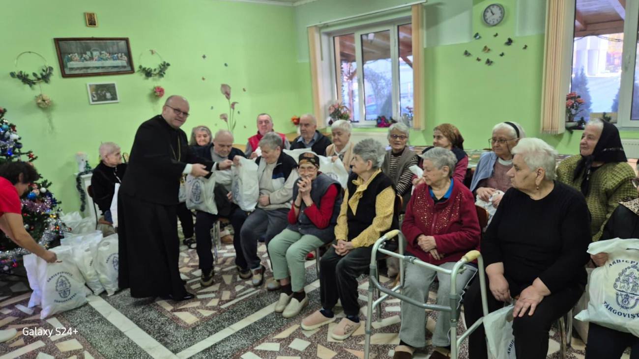 You are currently viewing 250 BENEFICIARI AI UNOR INSTITUȚII SOCIALE AU PRIMIT DARURI DIN PARTEA ARHIEPISCOPIEI TÂRGOVIȘTEI