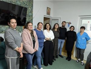 Read more about the article Activități sociale susținute de Școala Gimnazială Perșinari la Centrul de Asistență Medico-Socială Niculești