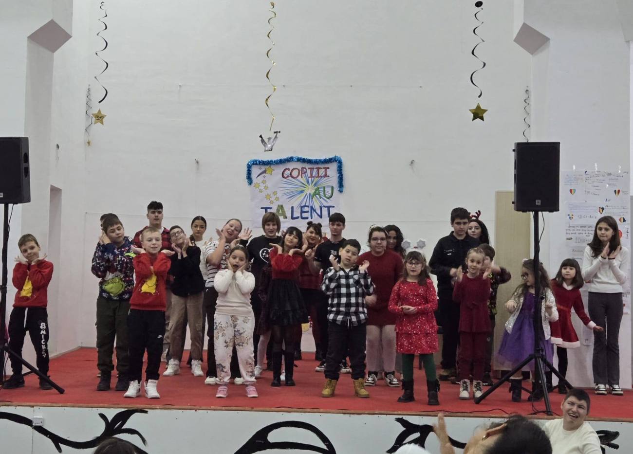 You are currently viewing „Copiii au talent”, spectacol al emoției și al solidarității, organizat la Moreni de Asociația „Sprijin pentru Normalitate Autism”