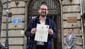 Read more about the article Primarul Timișoarei, Dominic Fritz, a depus jurământul de credinţă faţă de România, devenind cetăţean român