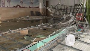 Read more about the article Șapte persoane au ajuns la spital, după ce un tavan fals s-a prăbușit la piscina unui hotel din Sibiu