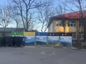 Read more about the article Alexandru Iorga, primar Găești: am discutat cu operatorul de salubritate și am decis montarea pubelelor clasice, pentru ca deșeurile să poată fi colectate în paralel, fără a afecta curățenia orașului