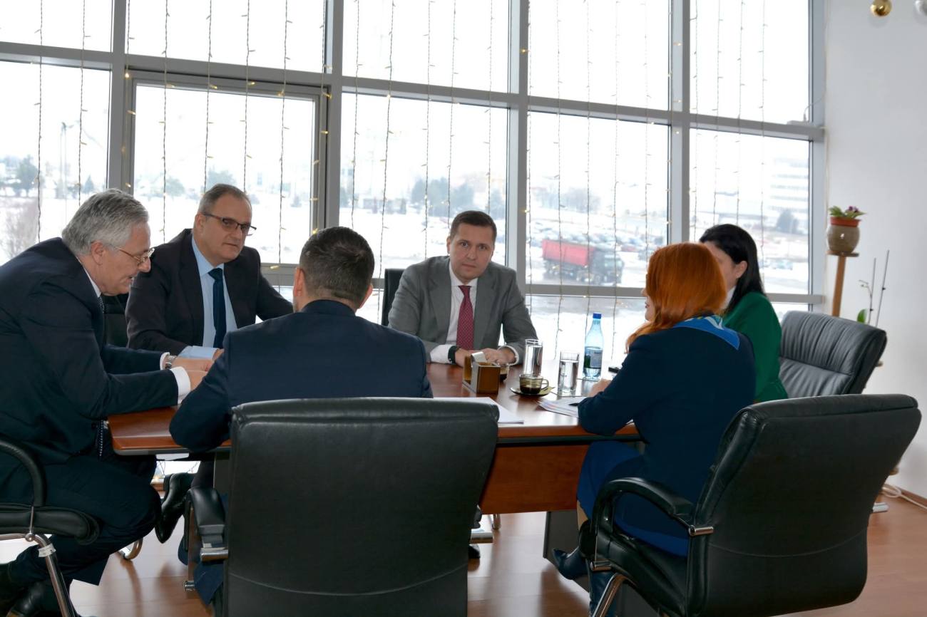 You are currently viewing Autoritățile din Dâmbovița, în dialog cu ADR Sud-Muntenia pentru accelerarea proiectelor europene