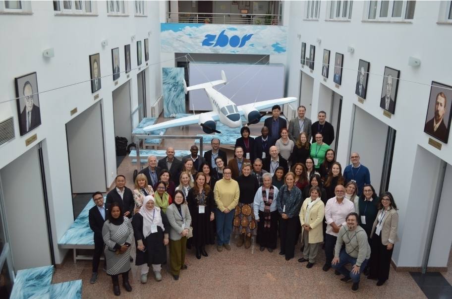 You are currently viewing Liceul Voievodul Mircea din Târgoviște, școală pilot pentru implementarea proiectului international „Transforming futures: Enhancing practice for ESD for 2030 through action research”