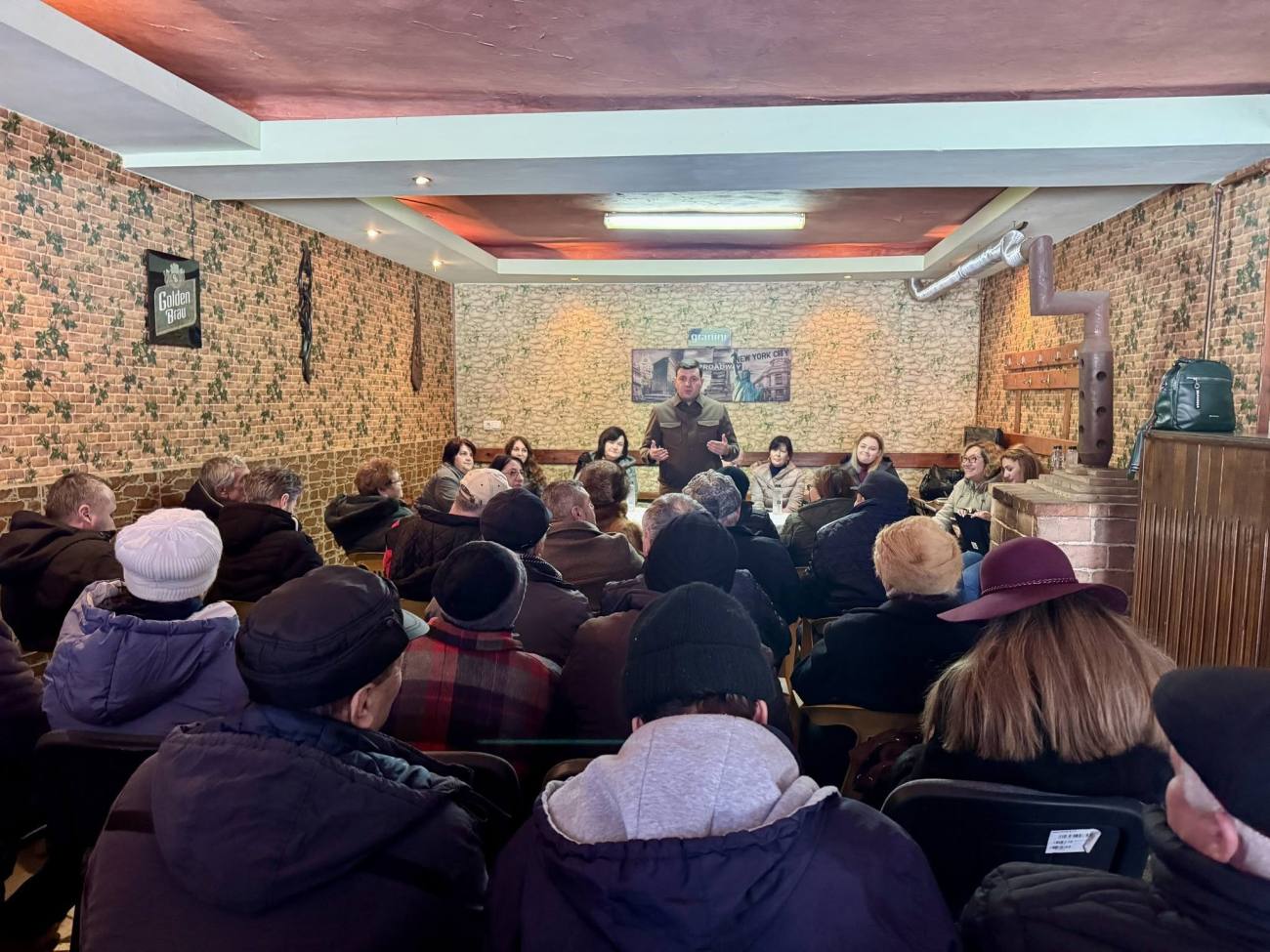 You are currently viewing Primarul comunei Gura Ocniței continuă întâlnirile cu cetățenii. Liviu Vasilescu: dezvoltarea comunității se poate face doar în dublu sens, cu efort atât din partea noastră, cât și  a fiecărui cetățean în parte