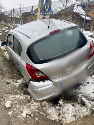 Read more about the article ACCIDENT RUTIER ÎN COMUNA RÂU ALB! DOUĂ PERSOANE AU FOST RĂNITE!