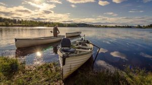 Read more about the article Siguranța și eficiența oferite de un sonar de pescuit portabil