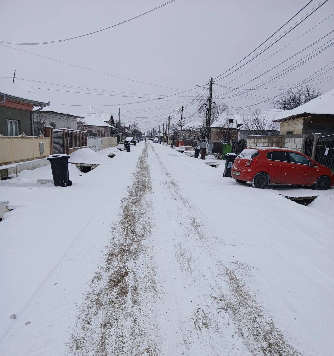 You are currently viewing Primarul din Bucșani, apel la cetățeni: se anunță un nou episod de iarnă, nu lăsați vehiculele pe marginea drumului