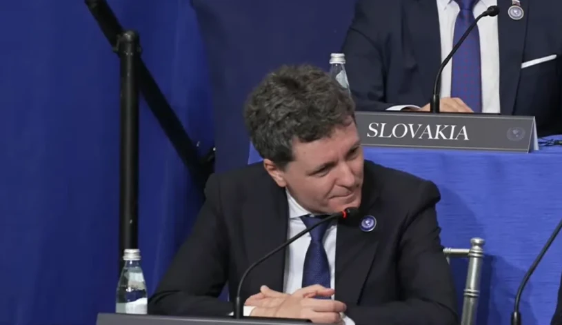 You are currently viewing Nicușor Dan l-a asigurat pe Trump că România este pregătită să se implice în reconstrucția Fâșiei Gaza