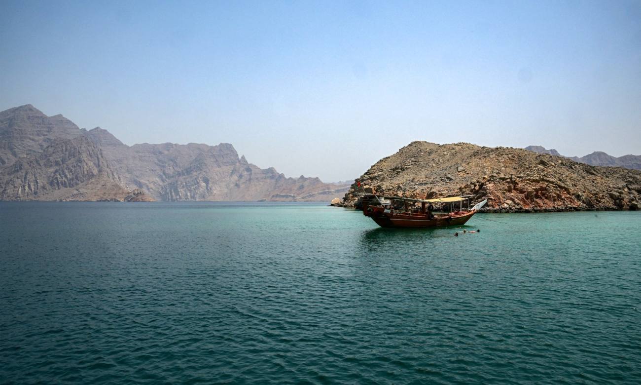 You are currently viewing Iranul declară că e dispus să permită navelor japoneze să treacă prin Strâmtoarea Hormuz