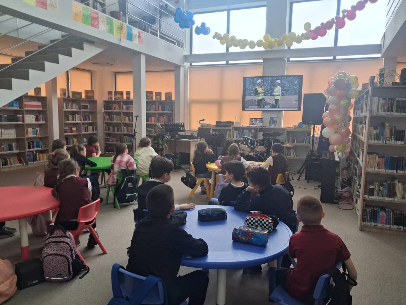 You are currently viewing Activități educaționale la Filiala pentru Copii a Bibliotecii Județene „I. H. Rădulescu” Dâmbovița