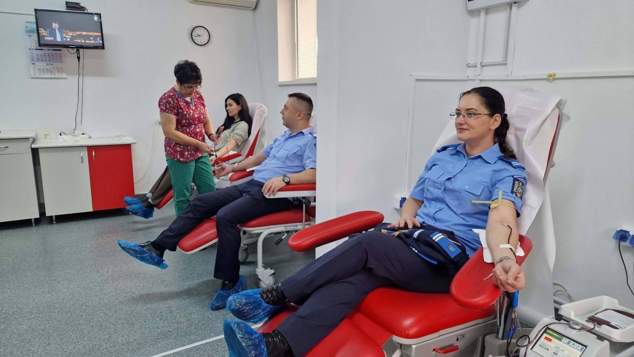 You are currently viewing Jandarmii dâmbovițeni, implicați într-o nouă acțiune umanitară