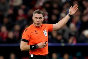 Read more about the article Arbitrul Istvan Kovacs va conduce semifina dintre Țara Galilor și Bosnia-Herțegovina din play-off-ul pentru Campionatul Mondial