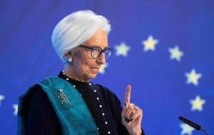 Read more about the article Lagarde: Banca Centrală Europeană va acționa dacă inflația se abate semnificativ de la ținta de 2%
