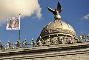Read more about the article Patriarhia Română avertizează asupra fraudelor din mediul online care folosesc în mod abuziv numele Bisericii