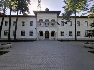 Read more about the article Complexul Naţional Muzeal „Curtea Domnească” Târgovişte   trece la programul de vară 2026