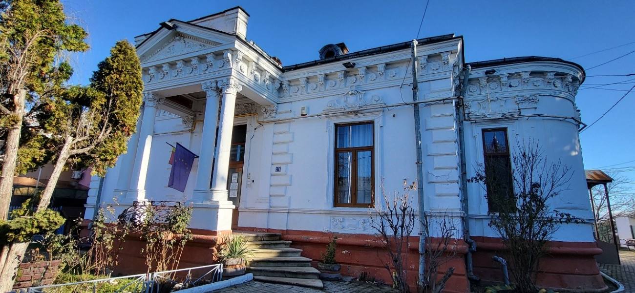 You are currently viewing Clădirea veche a Grădiniței „Alexandrina Simionescu Ghica” intră în consolidare și modernizare