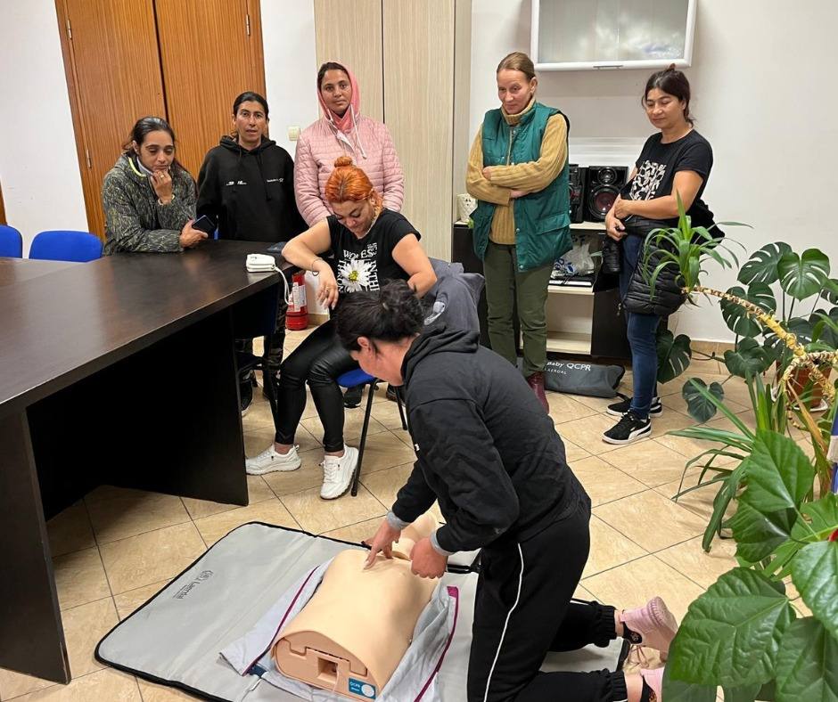 You are currently viewing Peste 600 de persoane din Dâmbovița au participat, în ultimul an, la cursuri de prim-ajutor organizate de Crucea Roșie