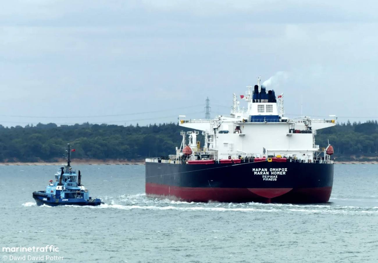 You are currently viewing Un petrolier grec, cu un român la bord, a fost lovit în Marea Neagră, în apropierea unui port rusesc