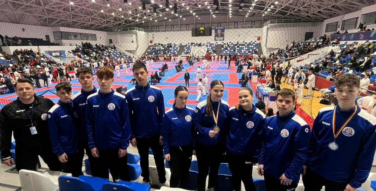 You are currently viewing Argint și bronz pentru sportivii de la CS Târgoviște la Campionatul Național de karate Interstiluri
