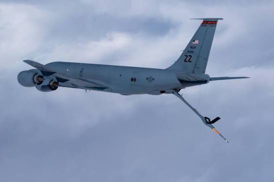 You are currently viewing Un avion american de realimentare cu cel puțin cinci persoane la bord s-a prăbușit în Irak