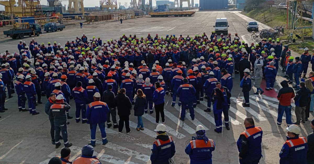 You are currently viewing Protest la Şantierul Naval Damen-Mangalia, după ce angajaţii nu au salarii de trei luni