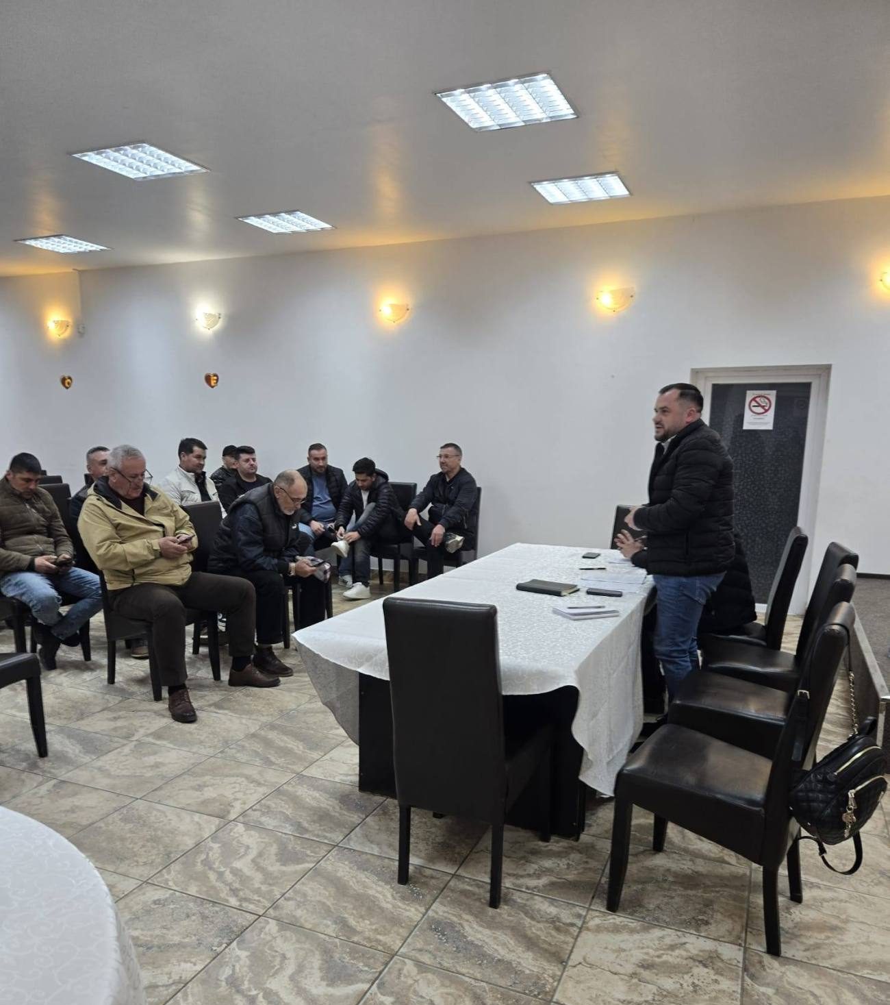 You are currently viewing Întâlnire a primarului din Vulcana Pandele cu cetățenii