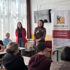 Read more about the article Smaranda Pechea, exemplu de curaj antreprenorial pentru elevii de la Liceul „Spiru Haret” din Târgoviște