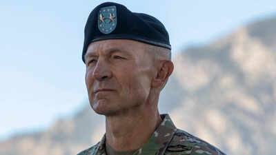 You are currently viewing Pentagonul anunță retragerea lui Randy George din funcția de șef al Statului Major al Armatei SUA