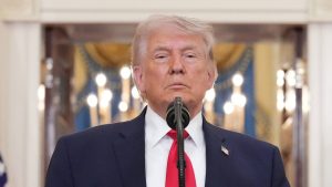 Read more about the article Trump mulțumește României pentru invitația la Summitul B9, dar nu vine