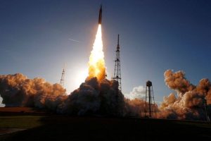 Read more about the article Nava spațială NASA orbitează Pământul după lansarea misiunii Artemis II pe Lună