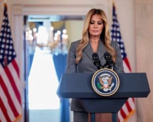 Read more about the article Melania Trump a negat că ar fi avut vreo relație cu Jeffrey Epstein