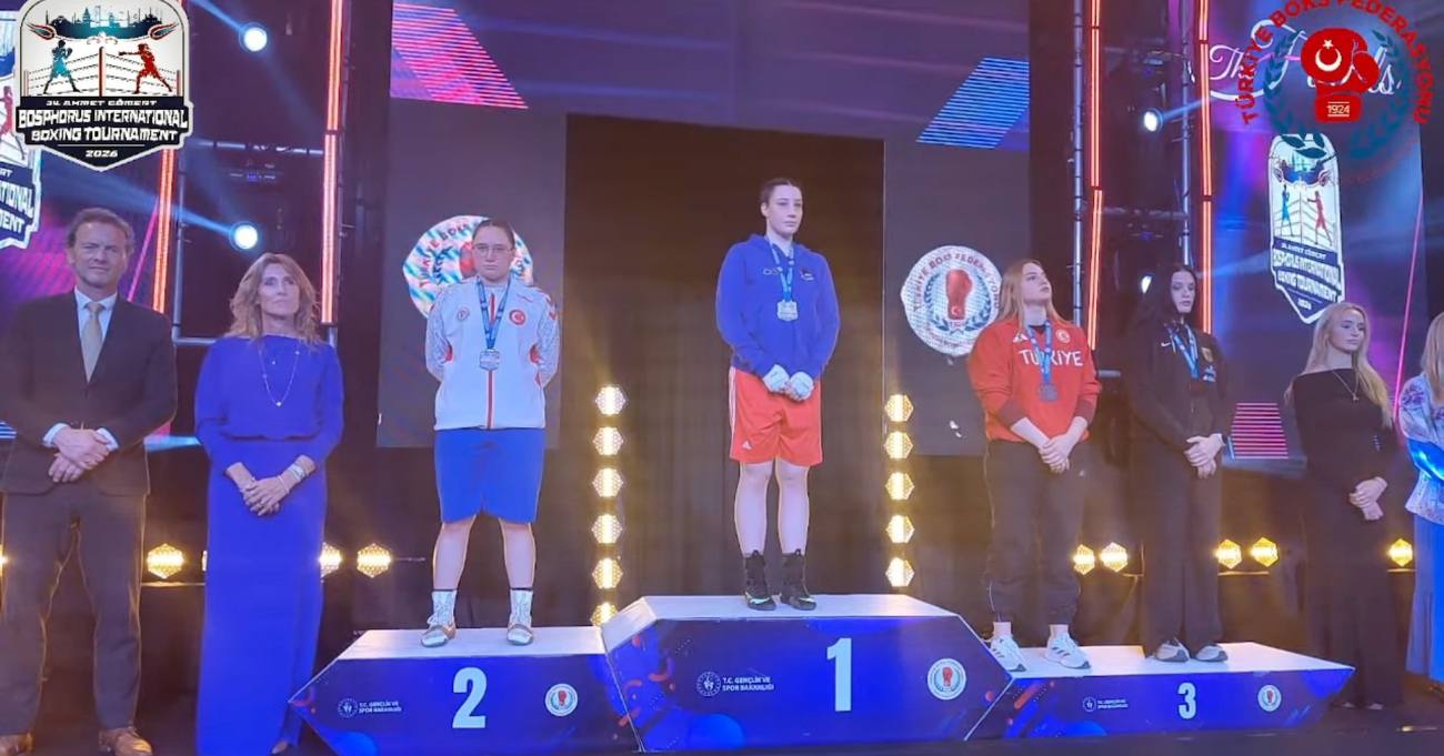 You are currently viewing Pugilista Amalia Niță, medaliată cu aur în Turcia, la un puternic turneu internațional