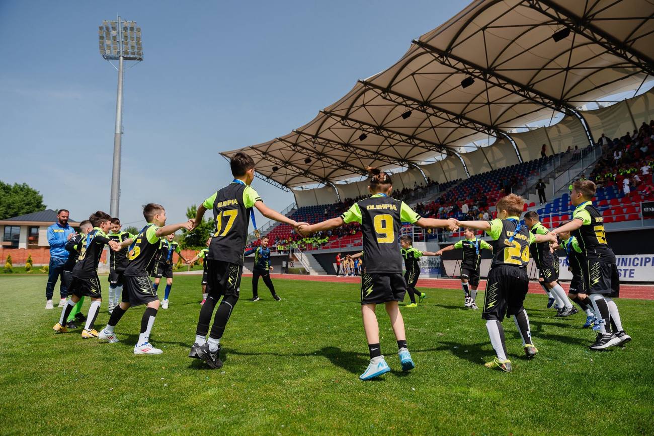 You are currently viewing AJF Dâmbovița organizează și în acest an Ziua Campionilor! De Ziua Copilului, peste 1500 de micuți fotbaliști vor trăi o experiență de neuitat