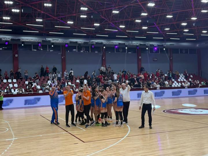 You are currently viewing Baschetbalistele de la CSM-CSU Târgoviște, înfrângere în primul meci cu Rapid București din finala LNBF