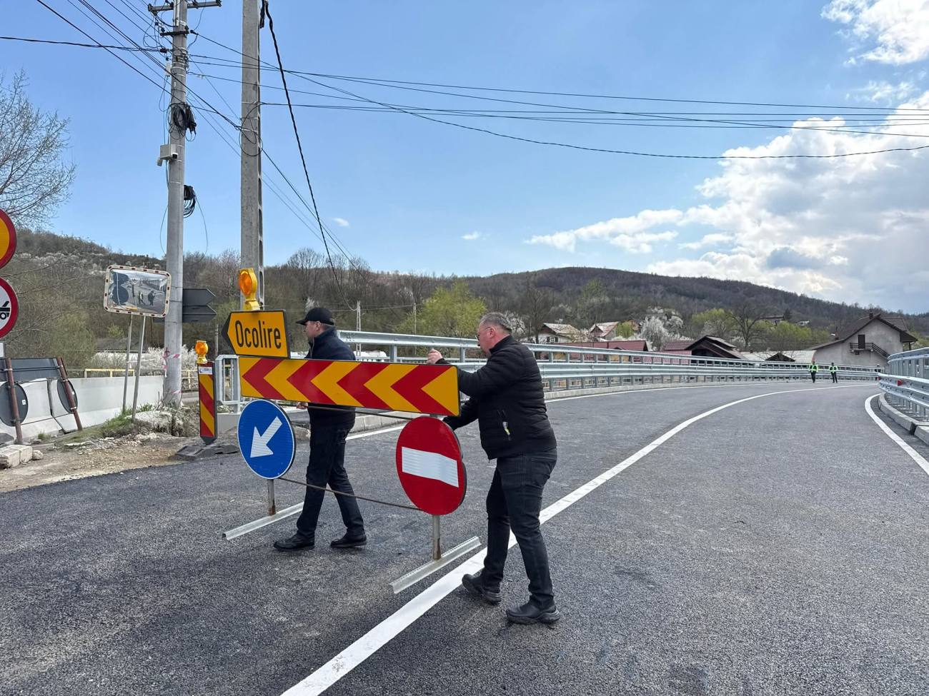 You are currently viewing Podul de la Pucioasa, redeschis circulației