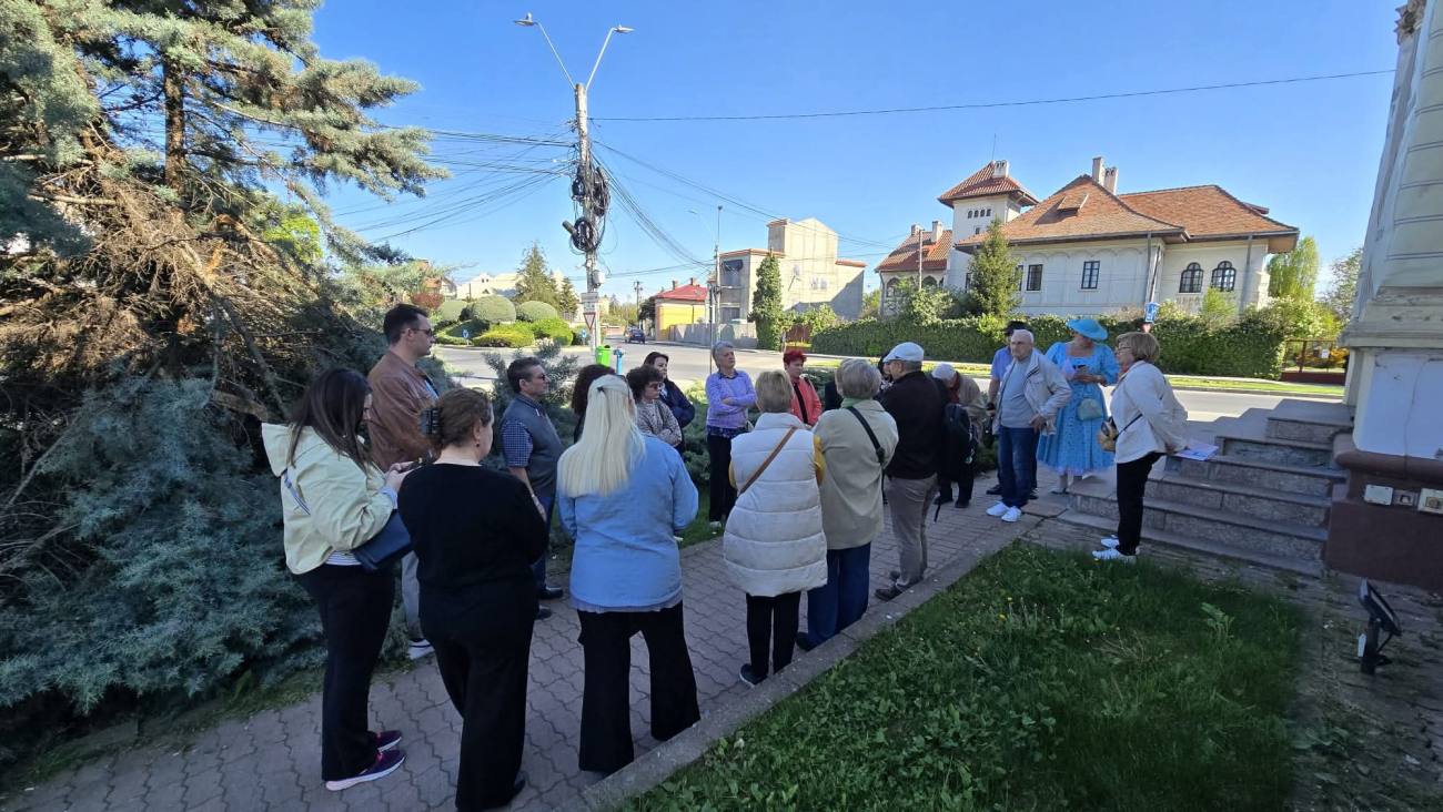 You are currently viewing Calea Domnească, redescoperită la pas prin turul organizat de Asociația „Târgoviștea restaurată”