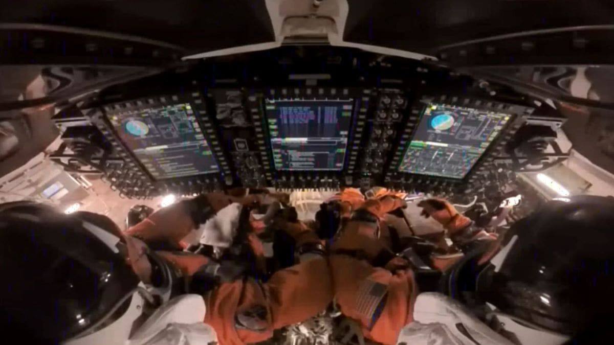 You are currently viewing Echipajul Artemis II al NASA a ajuns în siguranță pe Pământ