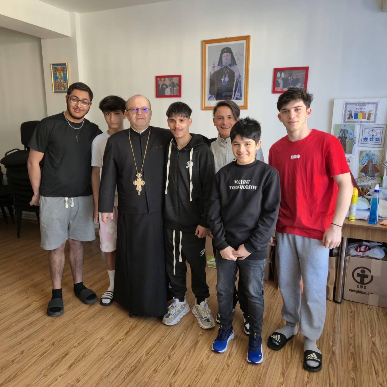 You are currently viewing DARURI PASCALE PENTRU TINERII DINTR-O INSTITUȚIE SOCIALĂ DIN MUNICIPIUL TÂRGOVIȘTE