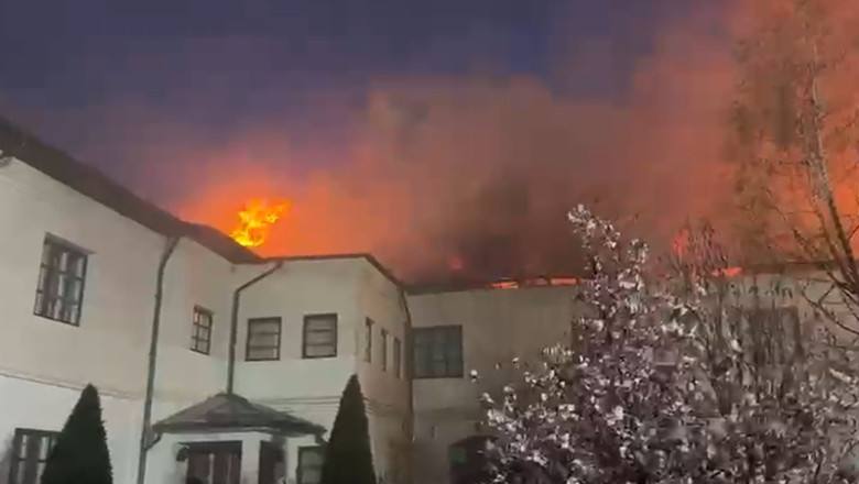 You are currently viewing O persoană a decedat într-un incendiu izbucnit la Mănăstirea Bistrița