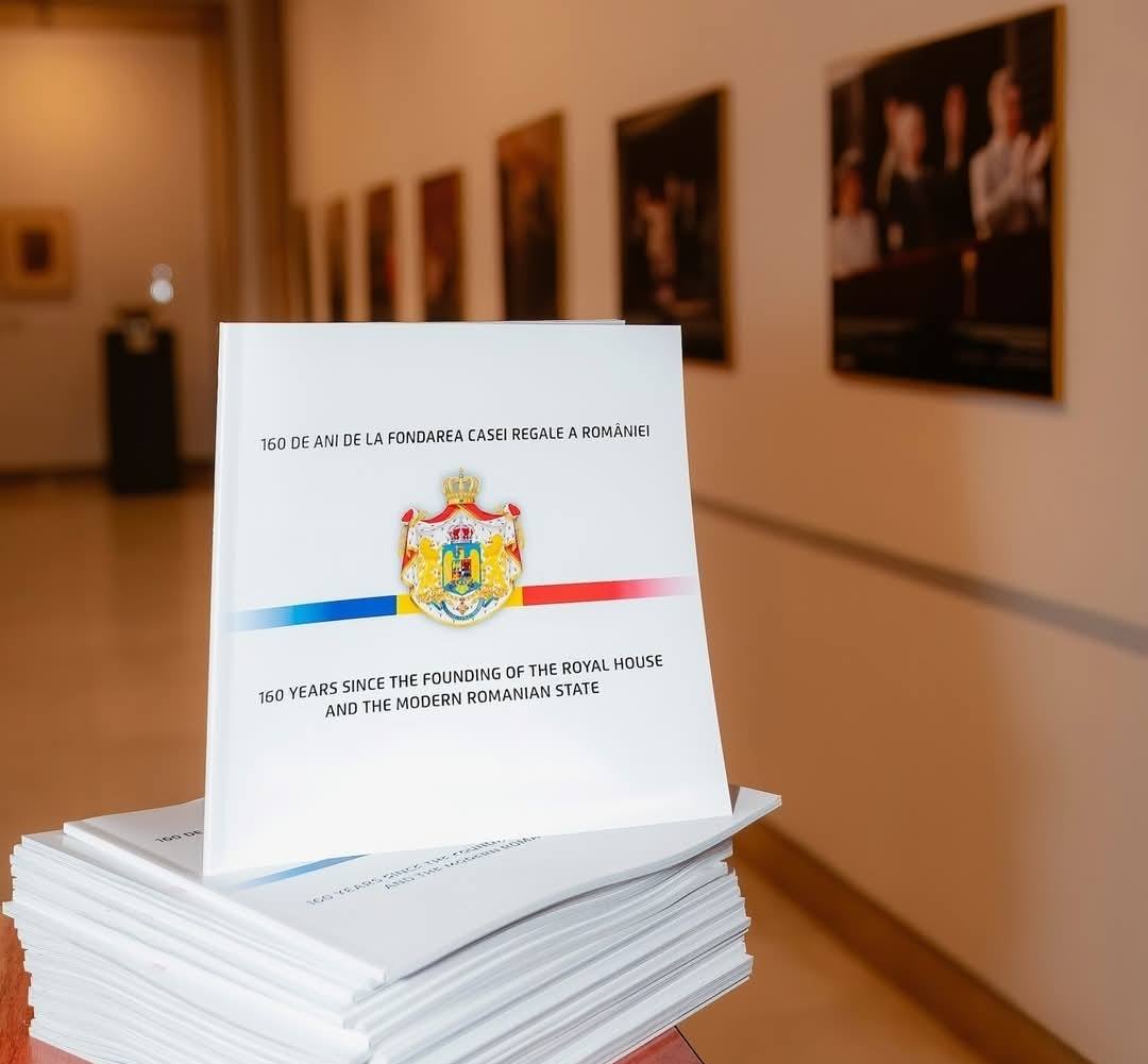 You are currently viewing La București s-a inaugurat expoziția fotografică „160 de ani de la fondarea Casei Regale a României”