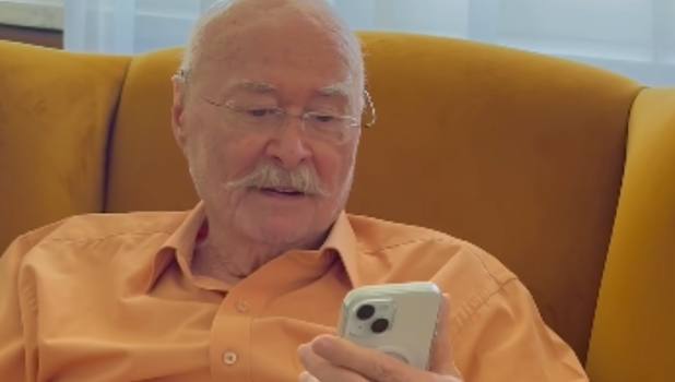 You are currently viewing Fake news despre starea de sănătate a lui Tudor Gheorghe! Artistul e bine, sănătos